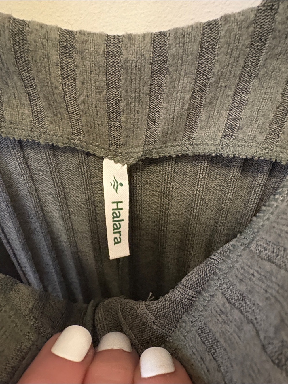 Halara green overalls with pockets - Picture 4 of 8